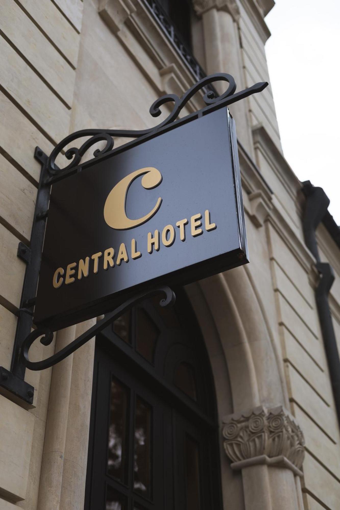 Central Hotel Кутаиси Екстериор снимка