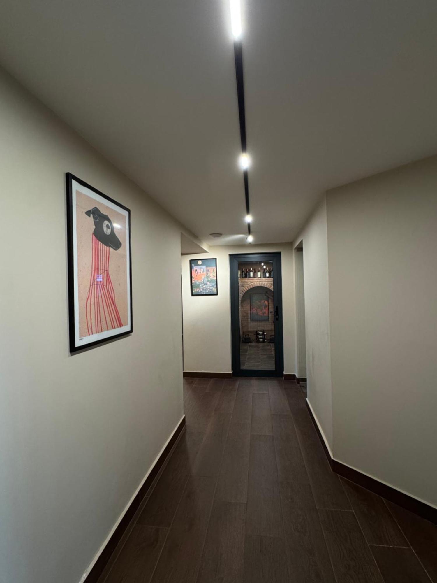 Central Hotel Кутаиси Екстериор снимка